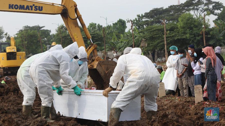 Makam Covid-19 di TPU Rorotan, Jakarta (CNBC Indonesia/Andrean Kristianto)