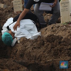 Dekati Rekor, 2.048 Pasien Covid-19 di RI Meninggal Hari Ini