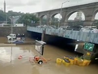 Penampakan New York Banjir, Stasiun Kereta Terendam