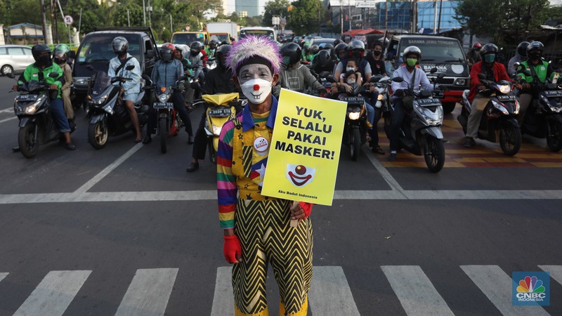 PT. Kimia Farma Tunda Vaksinasi Gotong Royong (CNBC Indonesia/Tri Susilo)