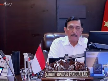 Pesan Jokowi ke Luhut: Jangan Sampai Ada yang Gak Bisa Makan!