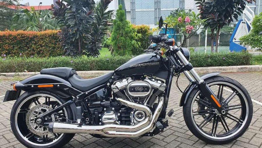 Harley Davidson Breakout 2020 Rp 780.000.000 (Olx via Alvin Teguh)