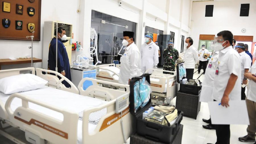 Menhan RI Prabowo Subianto Tinjau Kesiapan Pusdiklat Jemenhan dan Pusbahasa Menjadi RS Satelit RS dr.Suyoto Dalam Penanganan Pasien Covid-19. (Biro Humas Setjen Kemhan)