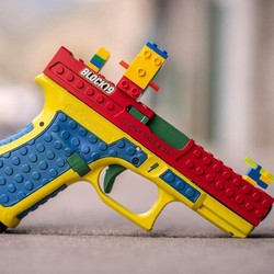 Heboh, Pistol Mirip Lego Buat Geger AS