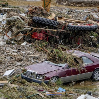 Potret Banjir Parah Serang Jerman, Mobil sampai Rumah Hancur
