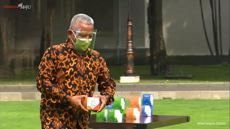 Presiden RI Jokowi di acara Peluncuran Paket Obat Isoman Gratis untuk Rakyat, Istana Merdeka, 15 Juli 2021. (Tangkapan Layar Youtube/Sekretariat Presiden RI) Presiden RI Jokowi di acara Peluncuran Paket Obat Isoman Gratis untuk Rakyat, Istana Merdeka, 15 Juli 2021. (Tangkapan Layar Youtube/Sekretariat Presiden RI)