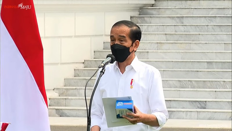 Presiden RI Jokowi di acara Peluncuran Paket Obat Isoman Gratis untuk Rakyat, Istana Merdeka, 15 Juli 2021. (Tangkapan Layar Youtube/Sekretariat Presiden RI) Presiden RI Jokowi di acara Peluncuran Paket Obat Isoman Gratis untuk Rakyat, Istana Merdeka, 15 Juli 2021. (Tangkapan Layar Youtube/Sekretariat Presiden RI)