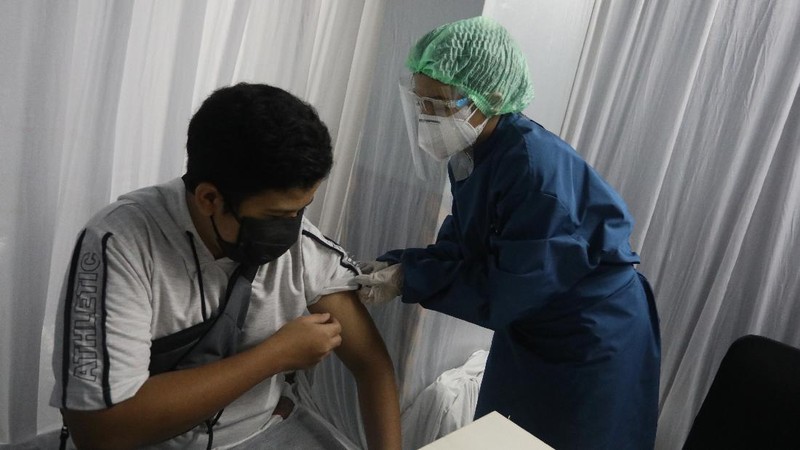 Taspen Gelar Vaksinasi Anak (CNBC Indonesia/Andrean Kristianto)
