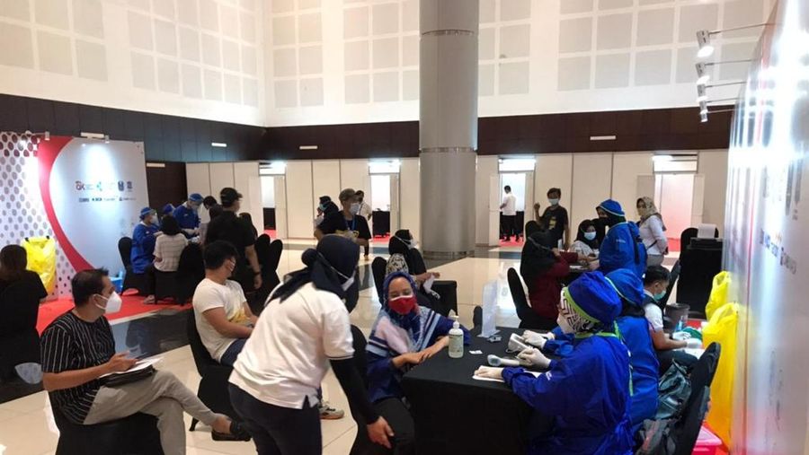 Sasar Belasan Ribu Warga Kota Surabaya, BRI Dukung Kemenkes & OJK Sukseskan Program Vaksinasi Nasional