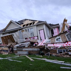 Tornado Terjang AS, Lebih 100 Orang Diperkirakan Tewas