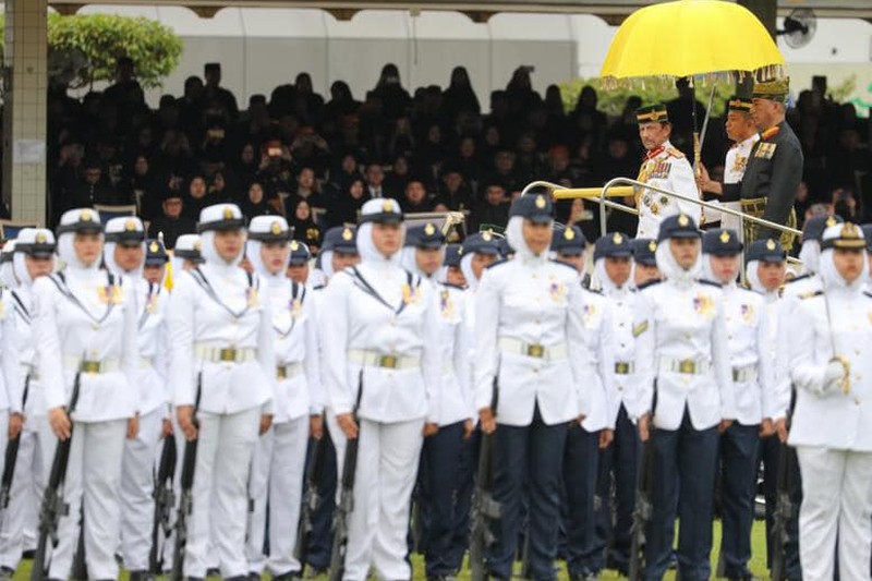 Hasanal Bolkiah (ist Facebook Tea Chee Hen) Hasanal Bolkiah (ist Facebook Tea Chee Hen)