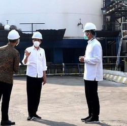 Jokowi 'Sidak' ke Pabrik Gas Oksigen, Saham AGII Melonjak!