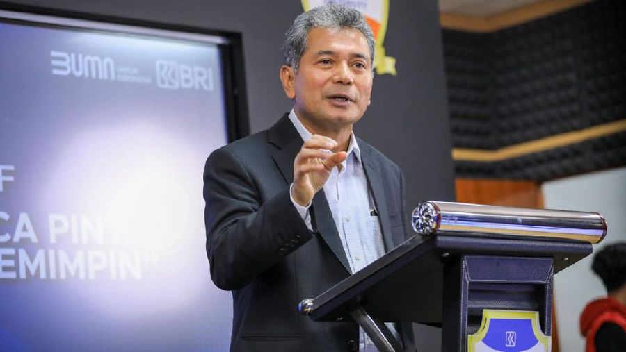 Dirut BRI, Sunarso pada acara webinar CEO Talk yang mengambil tema “Cracking The Transformation Secret” (15/7).