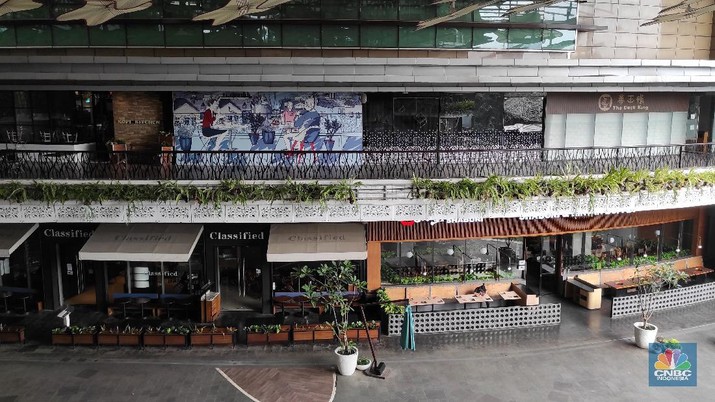Suasana Mal Saat Pemberlakukaan PPKM Darurat di Lippo Mall Kemang (CNBC Indonesia/ Andrean Kristianto)