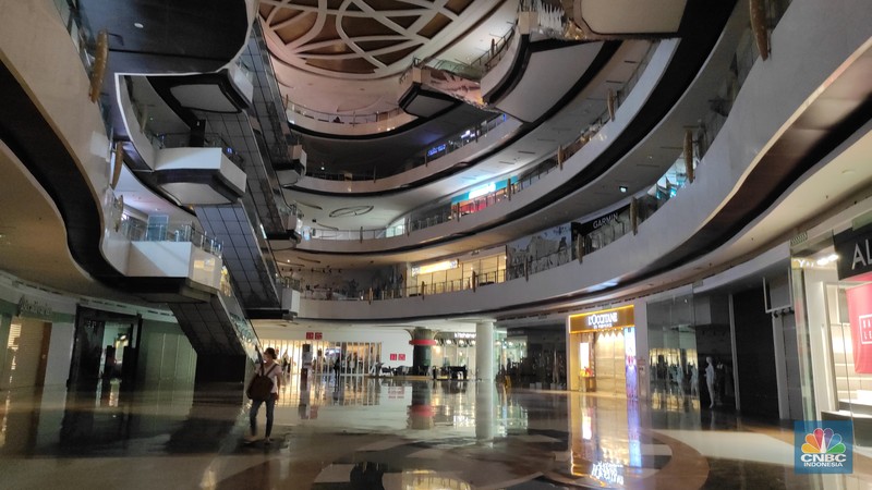 Suasana Mal Saat Pemberlakukaan PPKM Darurat di Lippo Mall Kemang (CNBC Indonesia/ Andrean Kristianto)