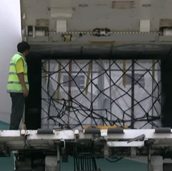 Vaksinasi Mandiri, 1,1 Juta Vaksin Sinopharm Tiba di RI