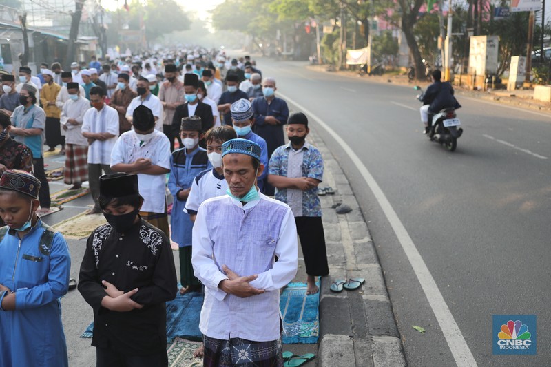 Kondisi Tiang Monorel yang Dicuri di Kawasan Kuningan (CNBC Indonesia/ Tri Susilo) Kondisi Tiang Monorel yang Dicuri di Kawasan Kuningan, Senin (19/7/2021). (CNBC Indonesia/ Tri Susilo)