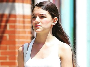 Most Pop: Transformasi Suri Cruise Telah Dewasa, Pamer Gaya Masuk Kuliah