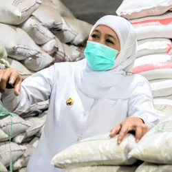 Simpanan Pemda di Bank Tembus Rp 200 T, Khofifah Jadi Juara