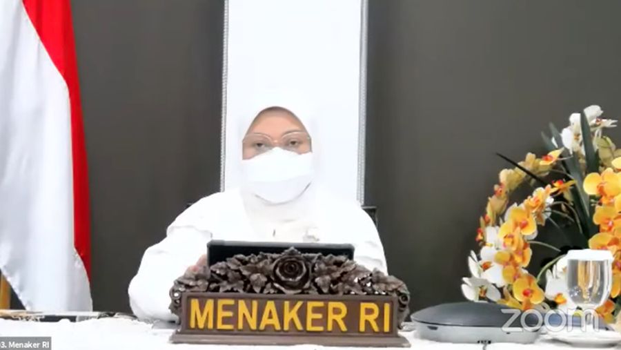 Menteri Tenaga Kerja, Ida Fauziyah Saat Konferensi Pers Tindak Lanjut terkait Perkembangan Terkini Penerapan PPKM. (Tangkapan Layar Youtube PerekonomianRI)