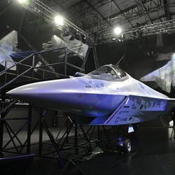 Lebih Jelas, Penampakan 'Telanjang' Jet Tempur Siluman Rusia