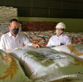 Diam-diam, Jokowi Cek Gudang Bulog! Ada Apa?