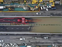 Banjir Porak-porandakan China Tengah, Puluhan Ribu Dievakuasi