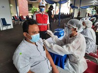 Brantas Abipraya Gelar Vaksin COVID-19 Gratis