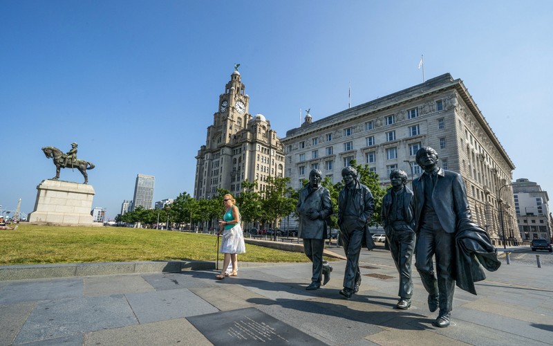 Pemandangan Liverpool Waterfront dari udara, Rabu 21 Juli 2021. (Peter Byrne/PA melalui AP) An aerial view of Liverpool waterfront, which has been removed from the World Heritage List Wednesday July 21, 2021. The UN World Heritage committee found developments including the new Everton soccer stadium threaten the value of the city's waterfront and they have removed the area from the World Heritage List. (Peter Byrne/PA via AP)