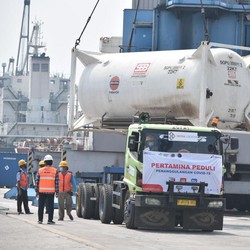 Pertamina Siap Distribusikan 100 Ton Oksigen bantuan India