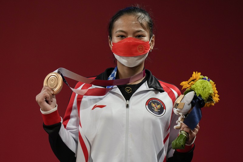 Windy Cantika Aisah menyumbang medali perunggu untuk kontingen Indonesia di Olimpiade Tokyo 2020. (AP/Luca Bruno)