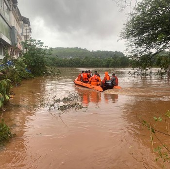 India Porak-poranda Dilanda Banjir, 115 Tewas, Puluhan Hilang