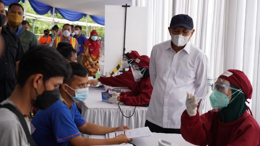 MenkopUKM Terus Dukung Program Vaksinasi Bagi UMKM di Indonesia