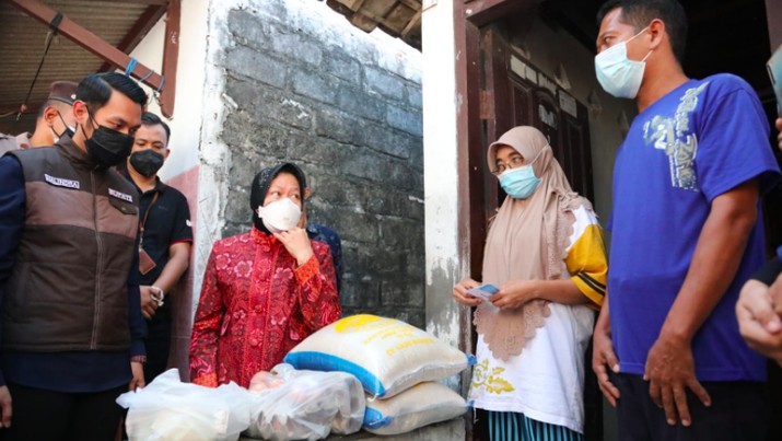 Mensos Tri Rismaharini, soal bantuan beras 5 kg dari Kemensos telah tiba sebanyak 3000 paket di Kabupaten Tuban, dok Kemensos