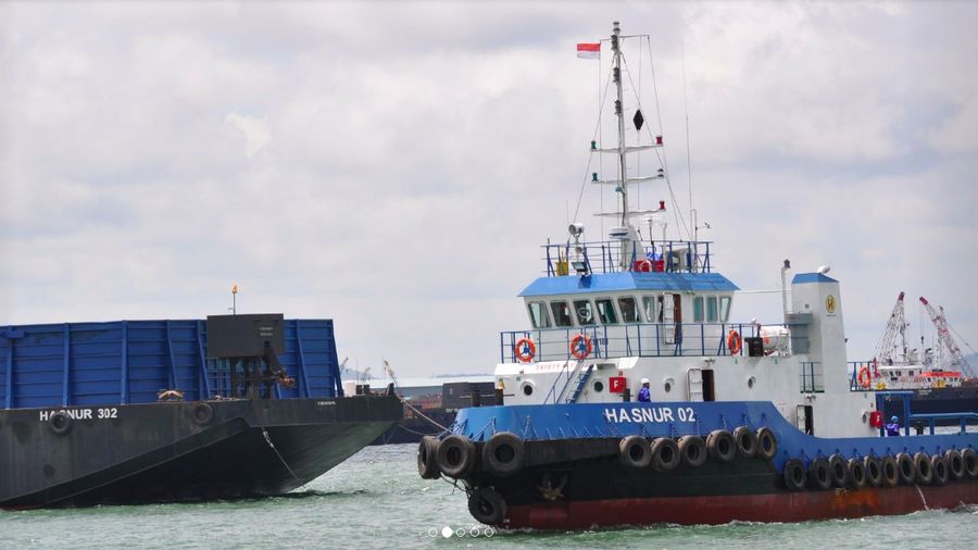 Dok Hasnur Internasional Shipping