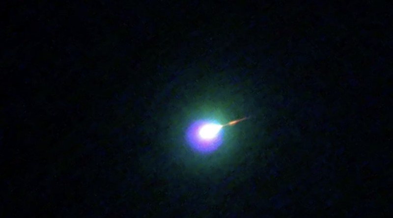 Meteor raksasa lintasi langit Norwegia. (Dok: CCTV Norsk meteornettverk)