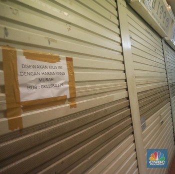 Potret Maraknya Penawaran Sewa Kios di Pasar Tanah Abang