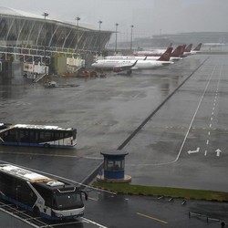 Bandara Shanghai China Batalkan Semua Penerbangan, Ada Apa?