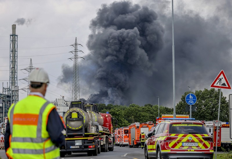 Ledakan besar mengguncang kawasan industri kimia di kota Leverkusen, Jerman. (AP/Oliver Berg)