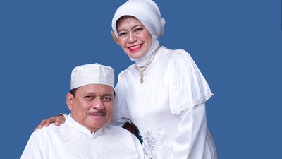 Almarhum H. Abdussamad Sulaiman HB dan Almarhumah Hj. Nurhayati, dok Hasnur Group Almarhum H. Abdussamad Sulaiman HB dan Almarhumah Hj. Nurhayati, dok Hasnur Group