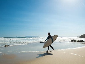 2 Remaja Terseret Arus Saat Coba Surfing di Parangtritis, 1 Hilang