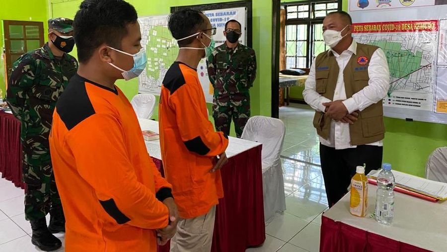 Tinjau PPKM Mikro dan Tempat Isoter GOR Gelarsena Klaten, Ketua Satgas Ingin Pengendalian COVID-19 di Hulu Sampai Hilir Terintegrasi