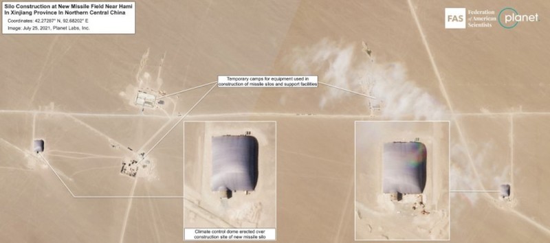 Pembangunan fasilitas yang diyakini sebagai silo rudal nuklir ditemukan di gurun Hami, Xinjiang. (Dok: Planet Labs)