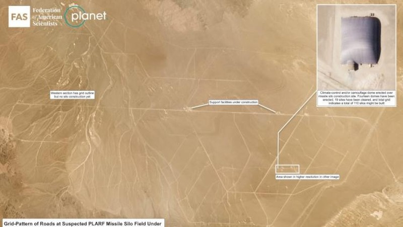 Pembangunan fasilitas yang diyakini sebagai silo rudal nuklir ditemukan di gurun Hami, Xinjiang. (Dok: Planet Labs)