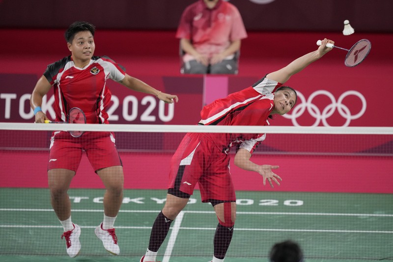 Greysia Polii dan Apriyani Rahayu di ajang Olimpiade Tokyo 2020. (AP/Dita Alangkara)