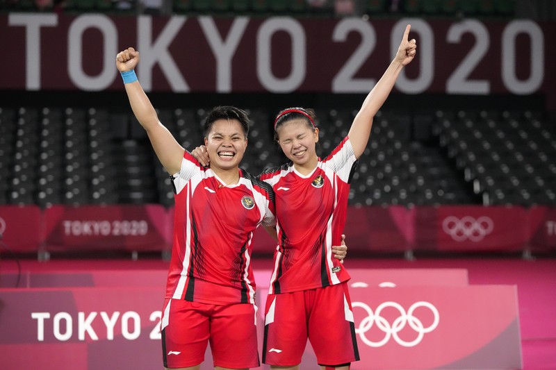 Greysia Polii dan Apriyani Rahayu di ajang Olimpiade Tokyo 2020. (AP/Dita Alangkara)