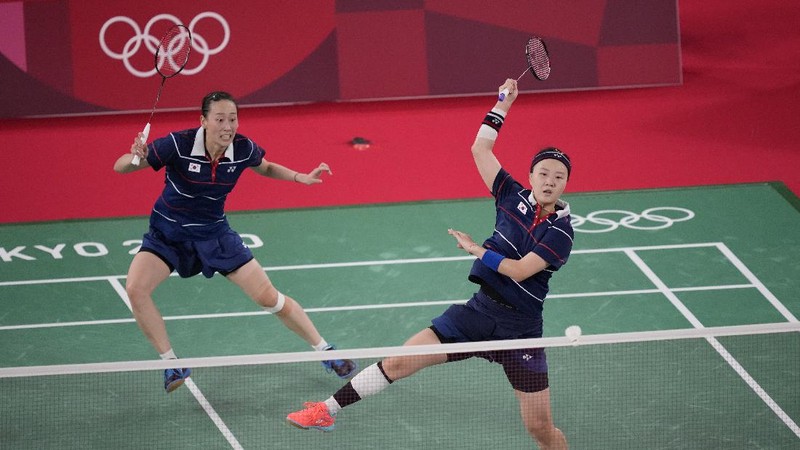 Greysia Polii dan Apriyani Rahayu di ajang Olimpiade Tokyo 2020. (AP/Dita Alangkara)