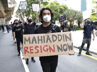Panasnya Tensi Politik Malaysia & Ledakan Kasus Covid (Lagi)