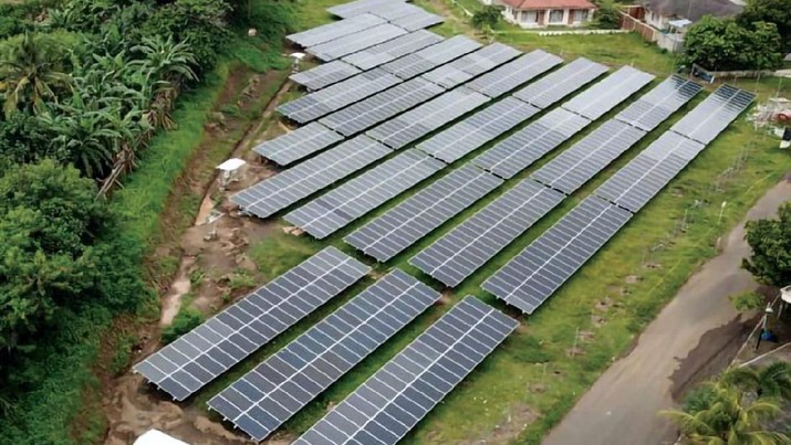 Komitmen Transisi Energi, Pertamina Bidik Pemasangan PLTS 500 MW di Area Operasi Pertamina Group, yang Dapat Menurunkan Emisi Karbon 630 Ribu Ton/Tahun (Pertamina) Komitmen Transisi Energi, Pertamina Bidik Pemasangan PLTS 500 MW di Area Operasi Pertamina Group, yang Dapat Menurunkan Emisi Karbon 630 Ribu Ton/Tahun (Pertamina)