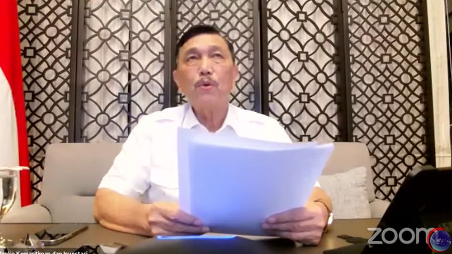 Menteri Koordinator Bidang Kemaritiman dan Investasi, Luhut Binsar Pandjaitan Saat Konferensi Pers Virtual Evaluasi dan Penerapan PPKM (Tangkapan Layar Youtube Kemenko Marves)